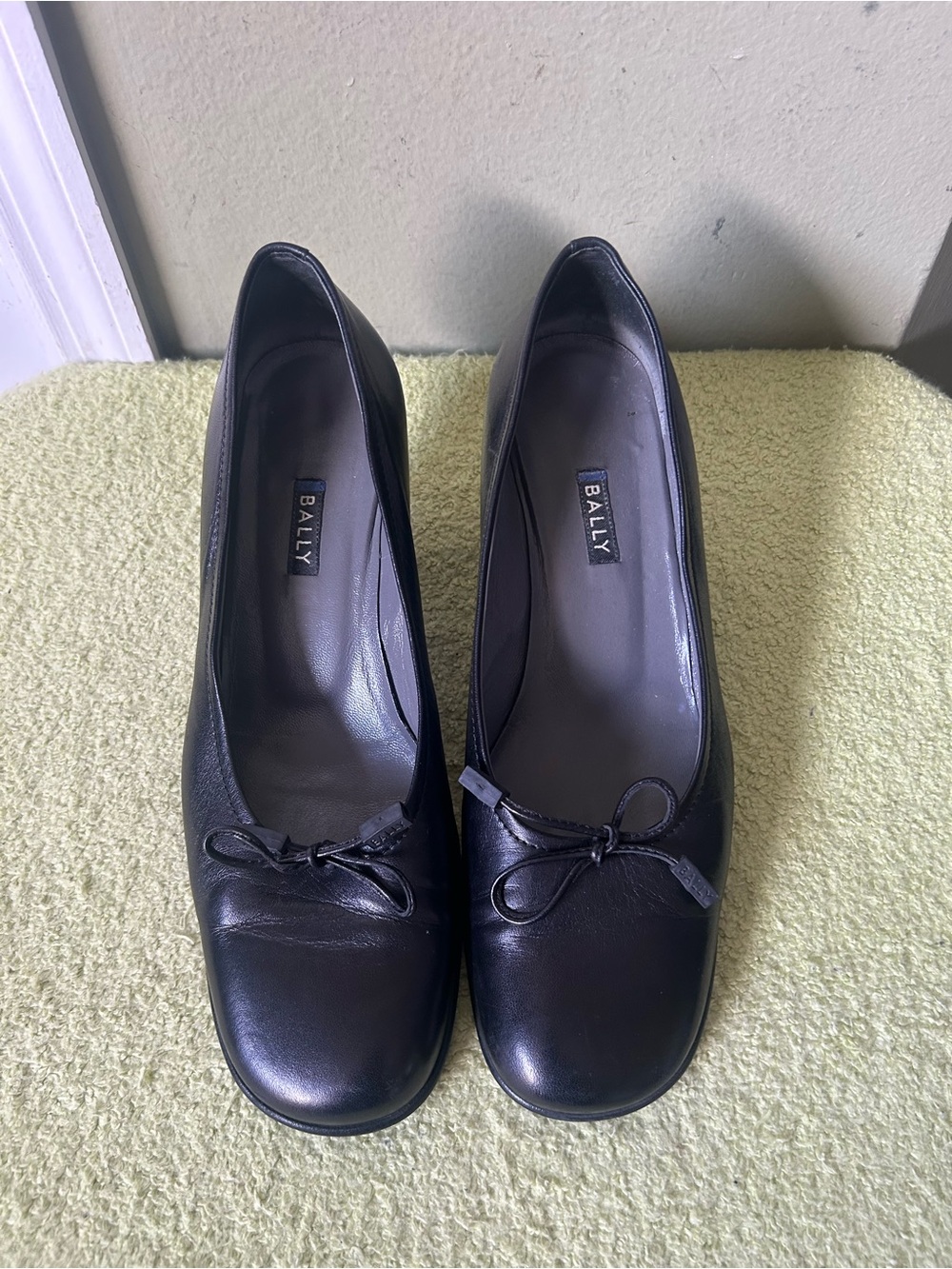 Bally Black Leather Women's Ballet Flats with Bow Accent